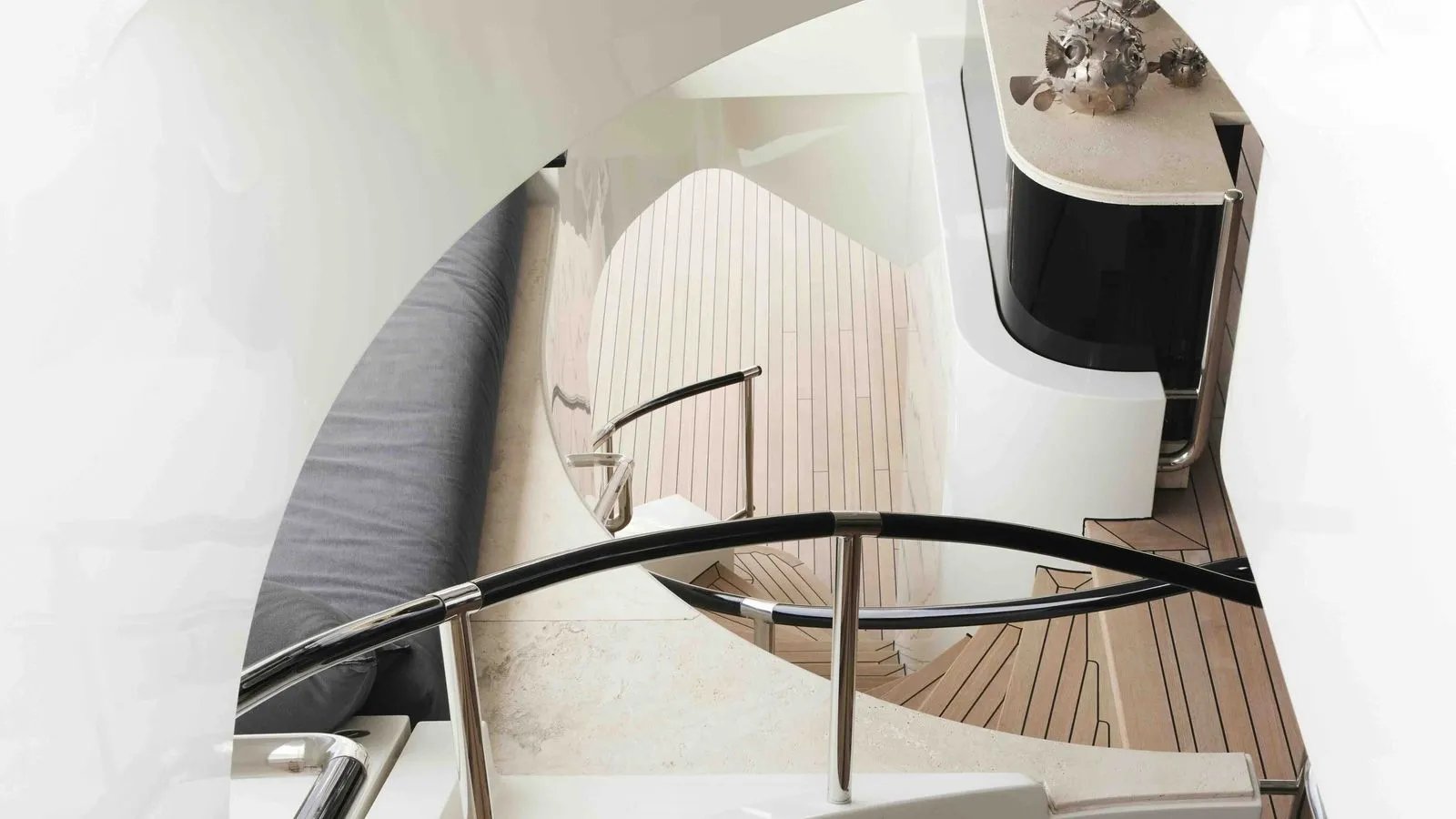 SILVER ANGEL yacht detail photo
