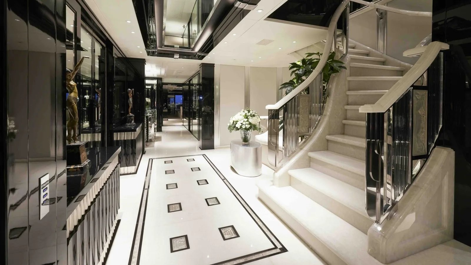 SILVER ANGEL yacht detail photo