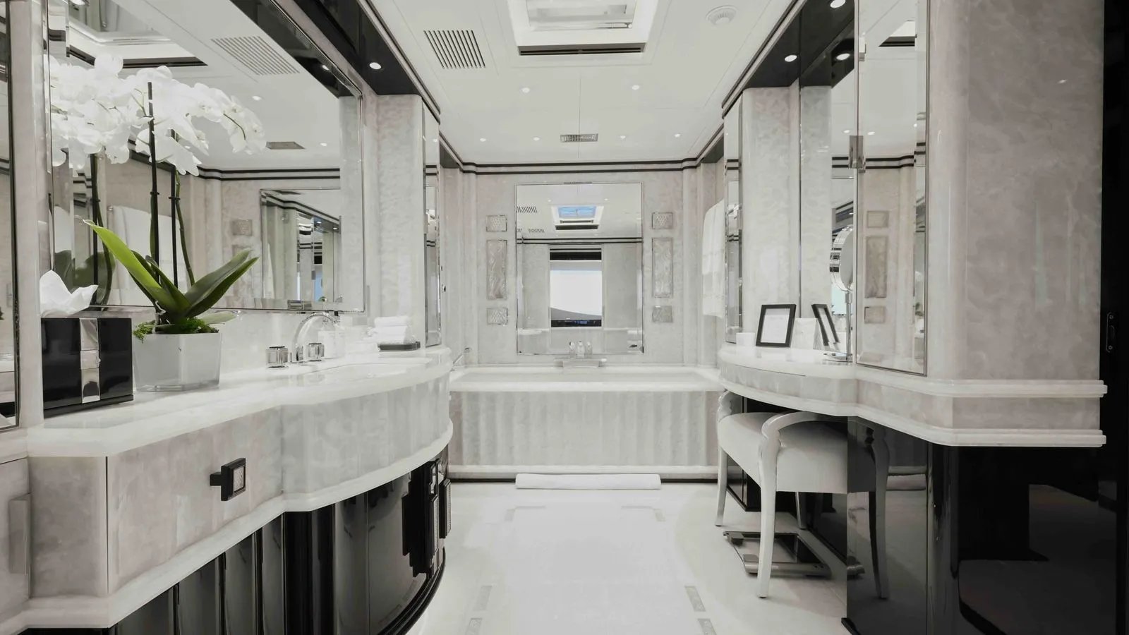 SILVER ANGEL yacht detail photo