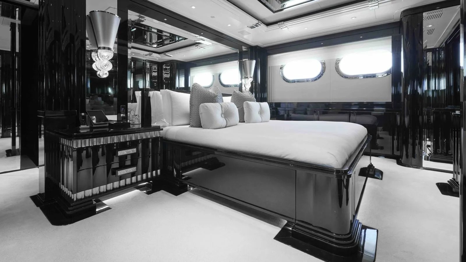 SILVER ANGEL yacht detail photo