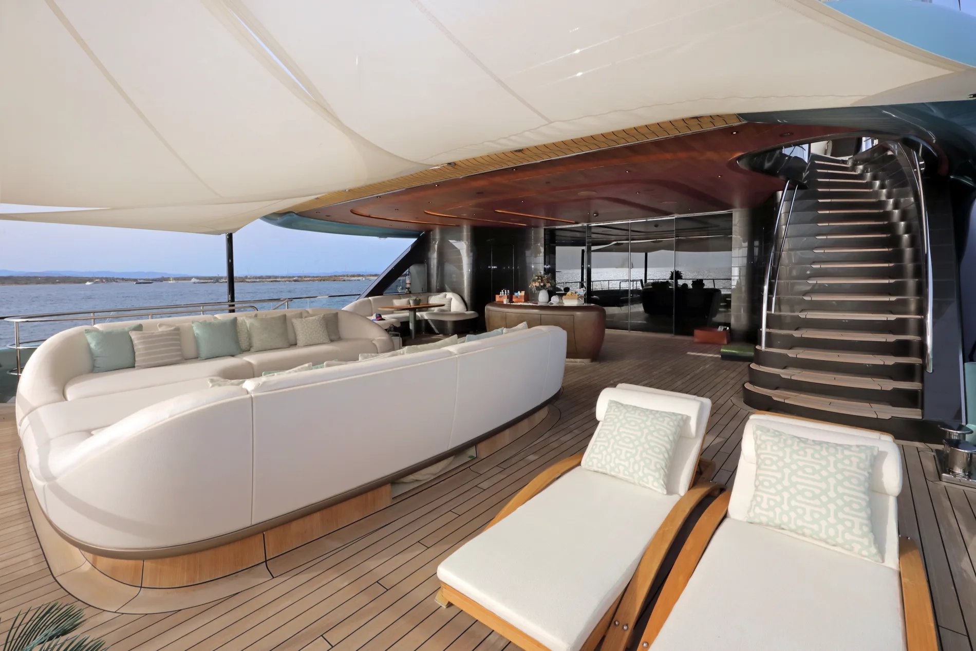 Kenshō yacht detail photo