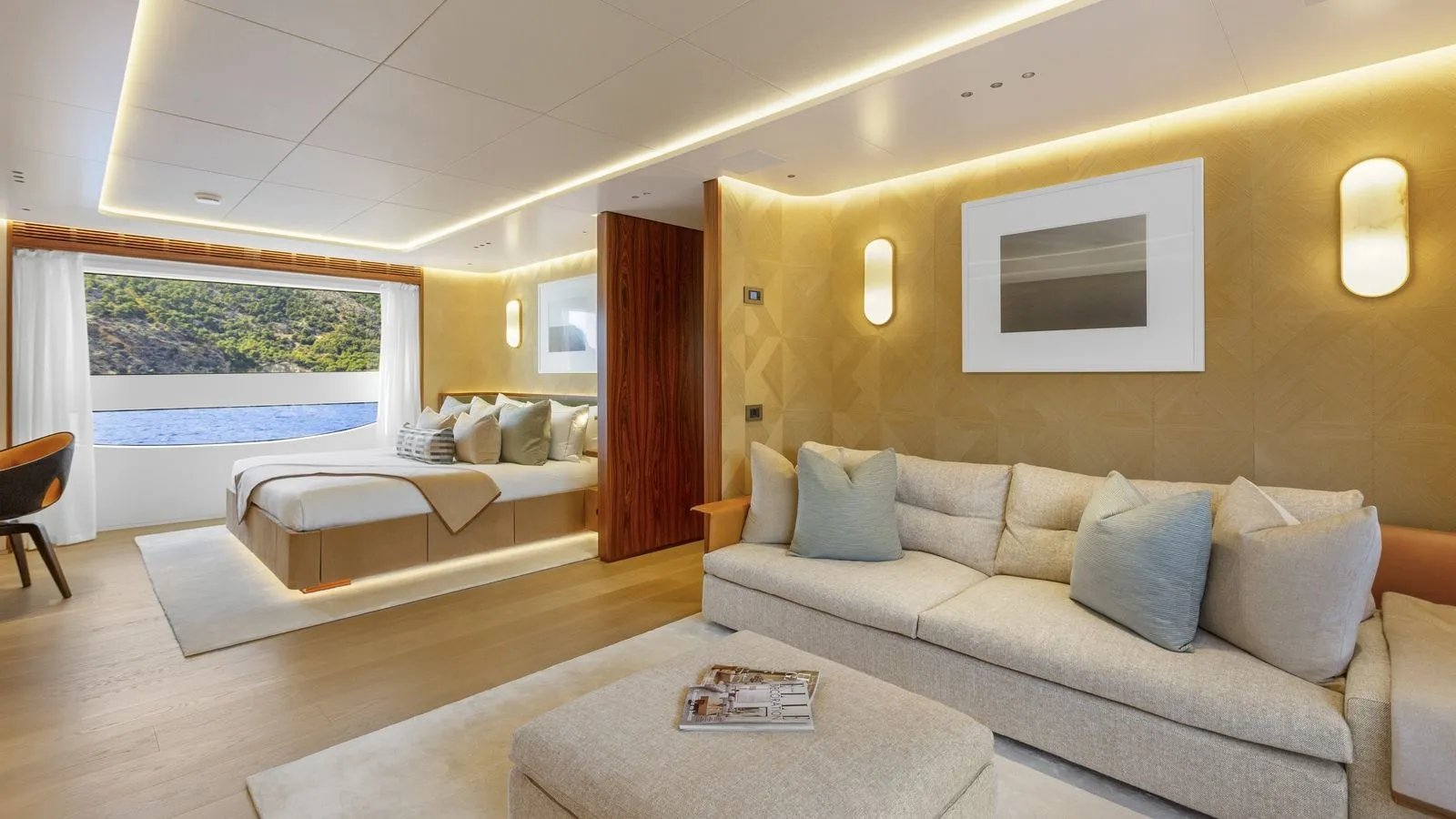 LIV LOVE yacht detail photo