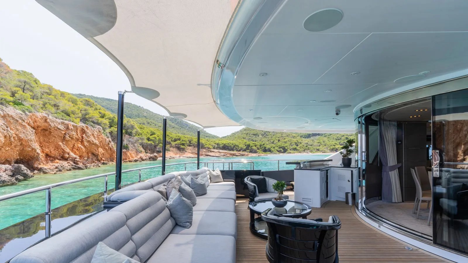BLISS yacht detail photo