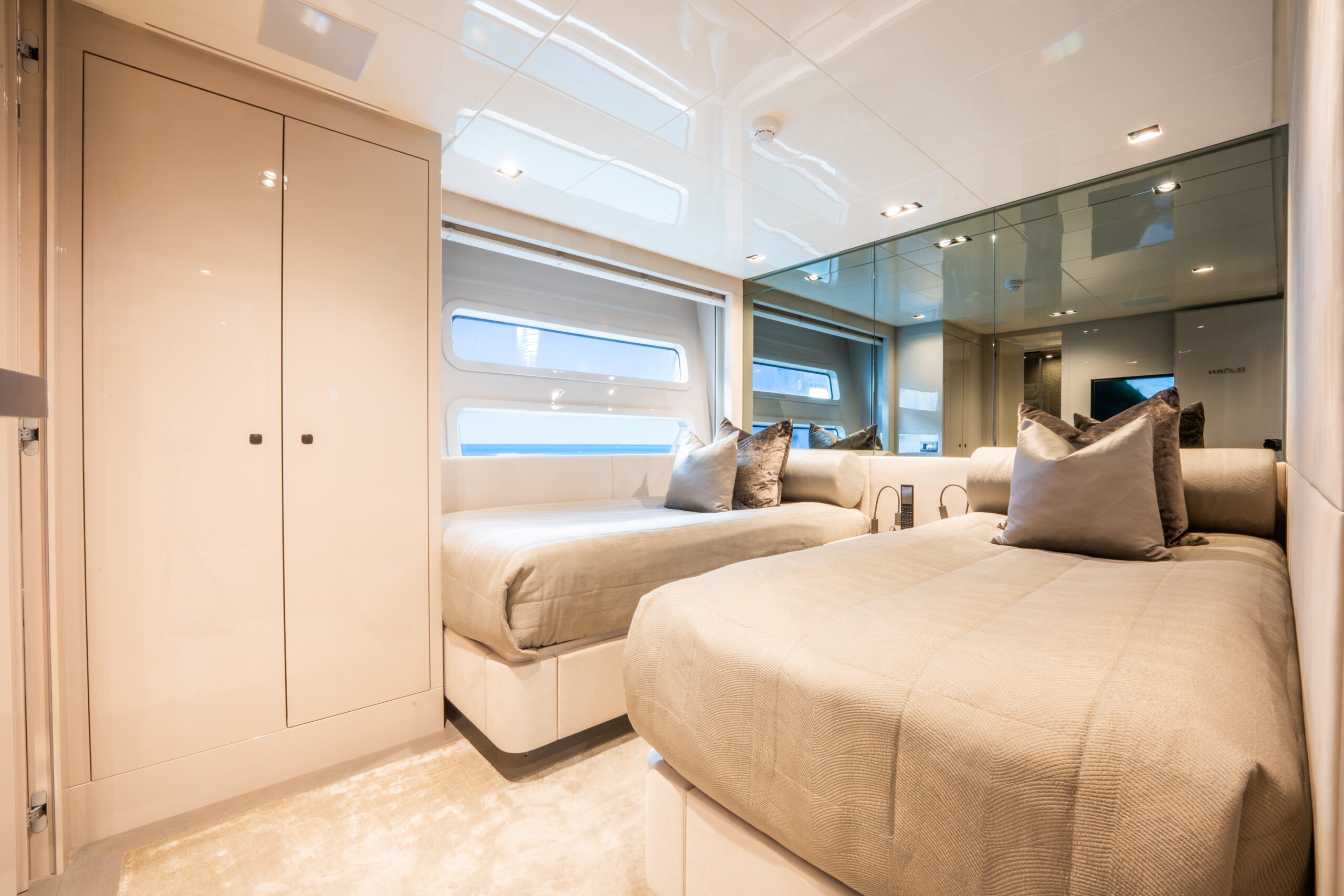 THE PALM yacht detail photo