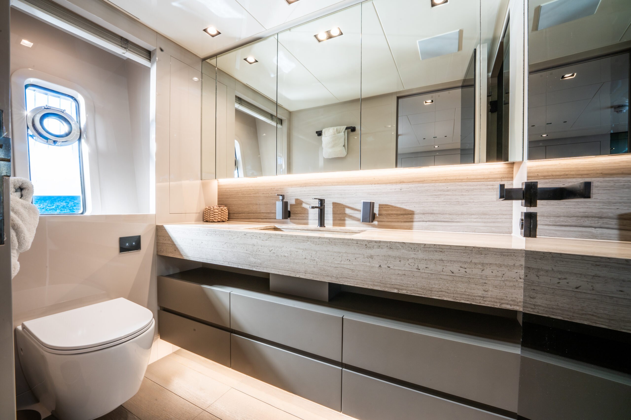 THE PALM yacht detail photo
