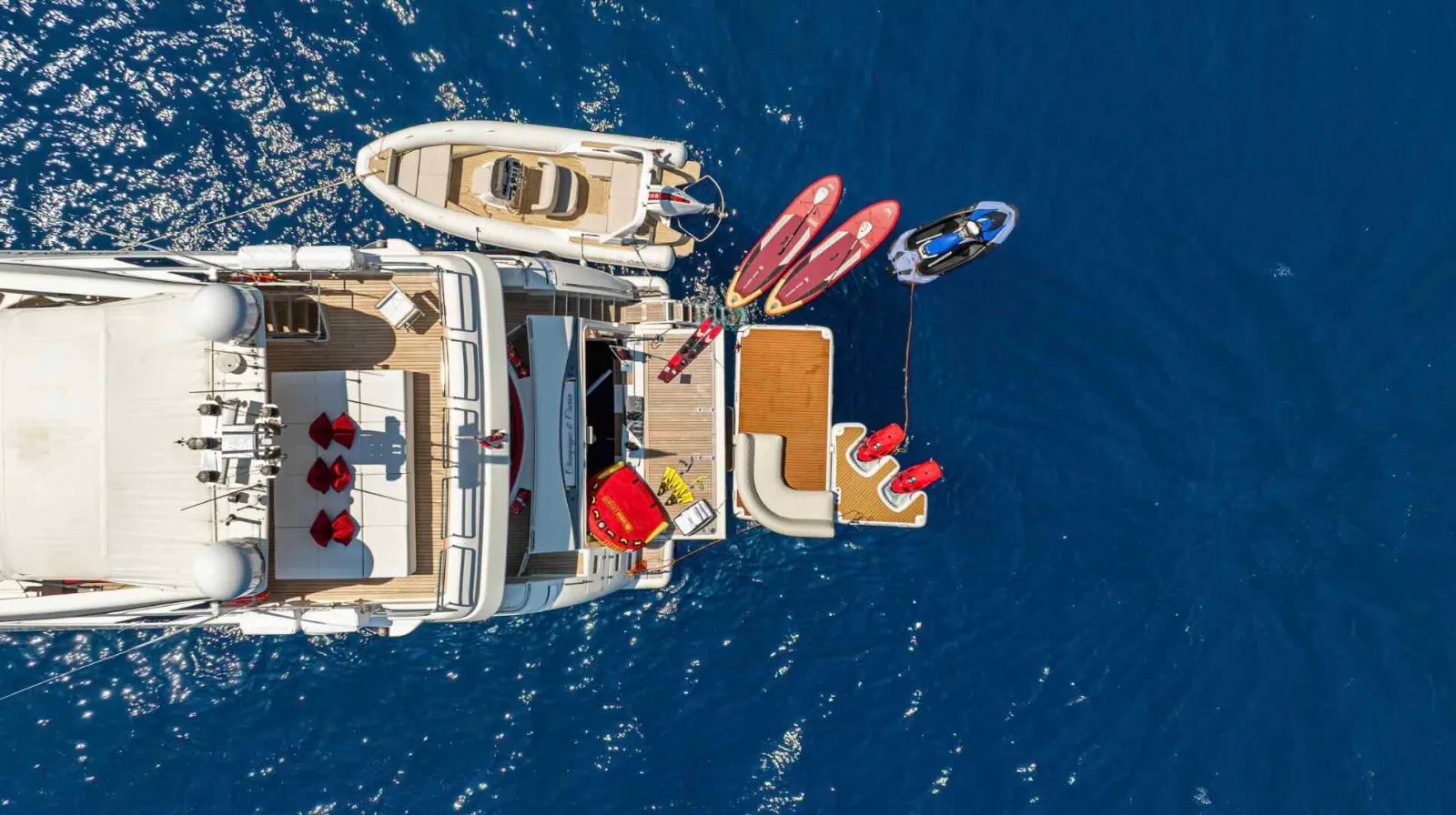 CHAMPAGNE AND CAVIAR yacht detail photo