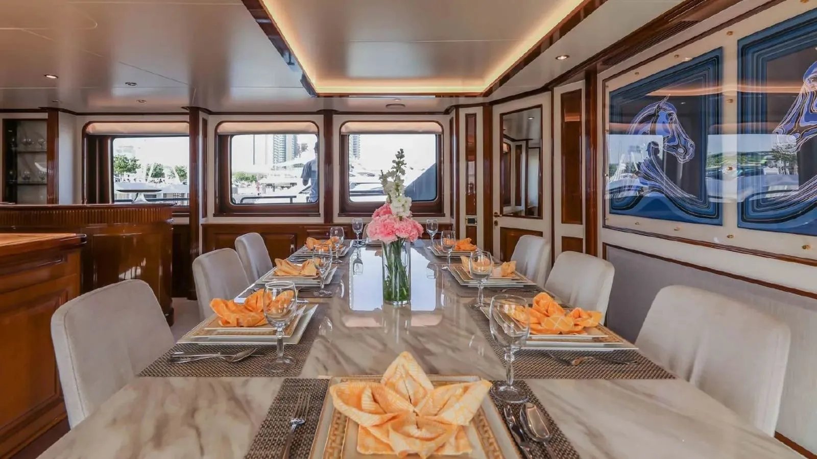 DXB yacht detail photo