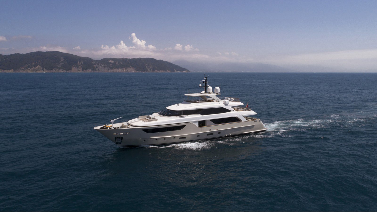 FATSA yacht exterior profile