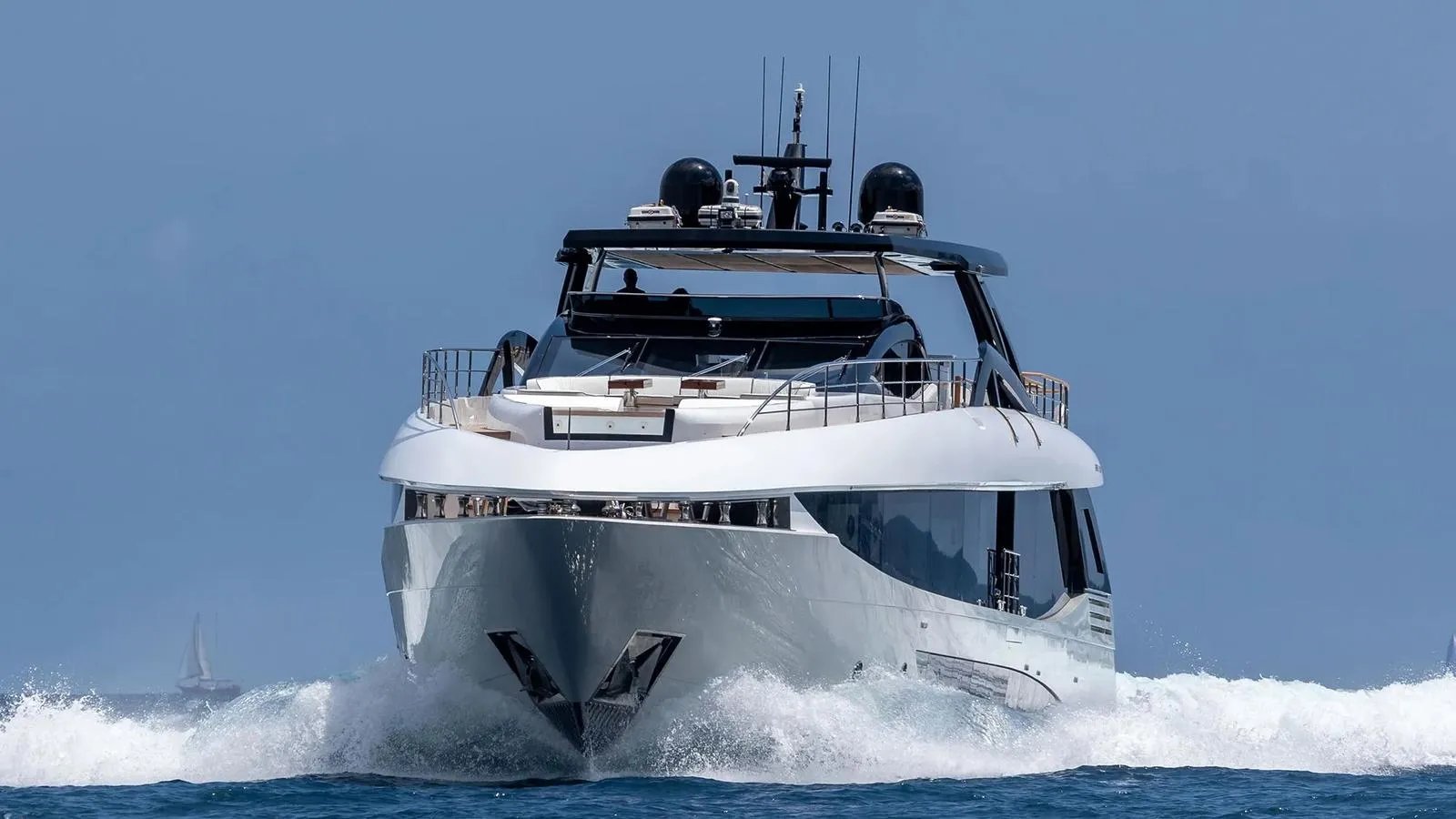 LAFAYETTE yacht exterior profile