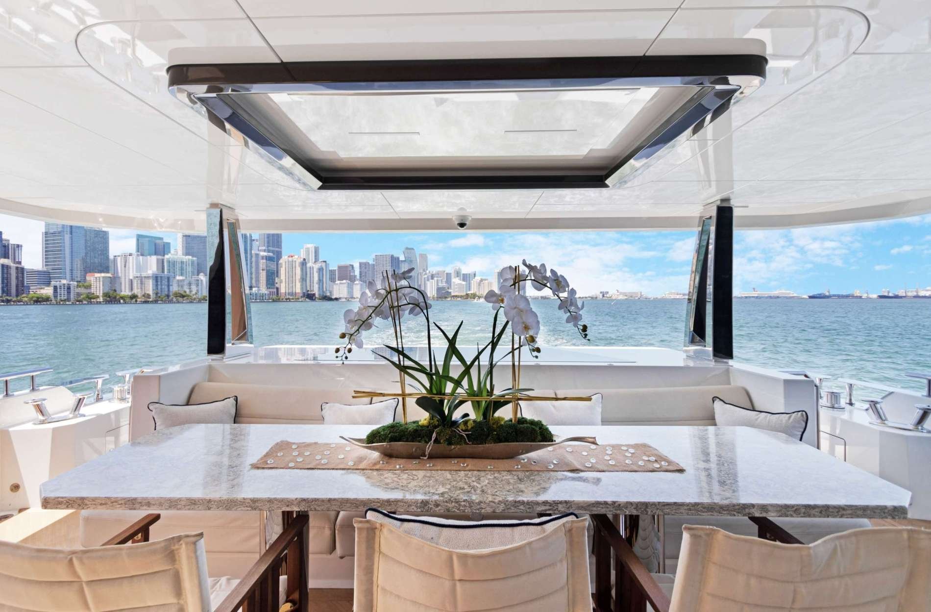 MAKE BIG HAPPEN yacht detail photo