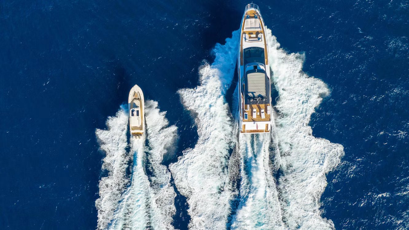 SEA OWL 88 sundeck lounge