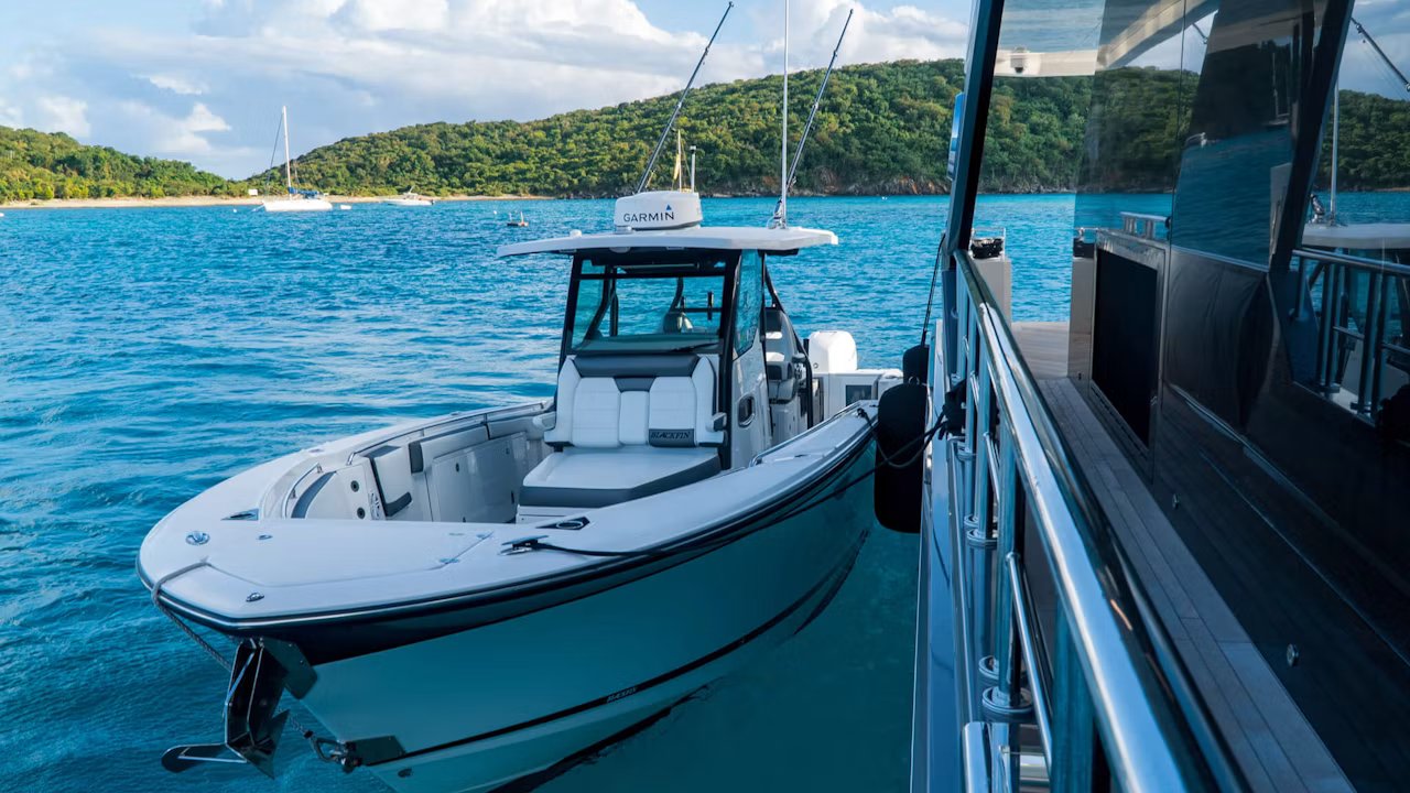 CHILLAXIN yacht detail photo