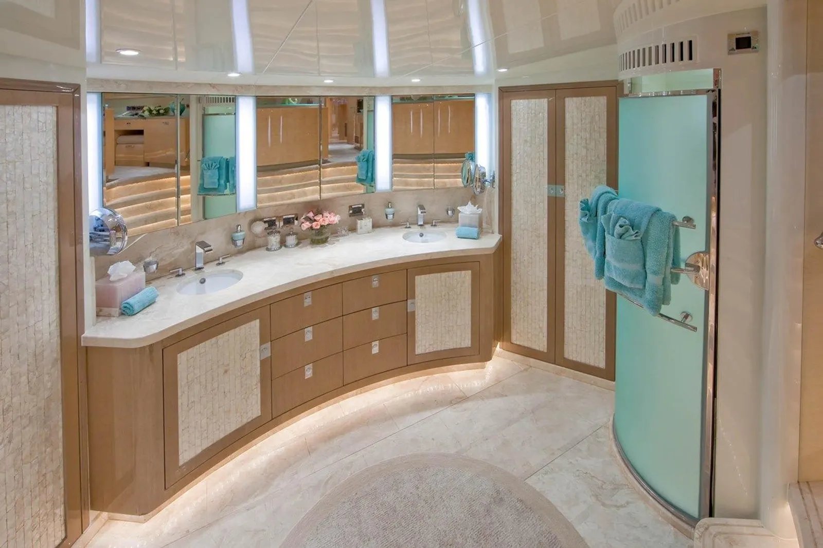 INCEPTION yacht detail photo