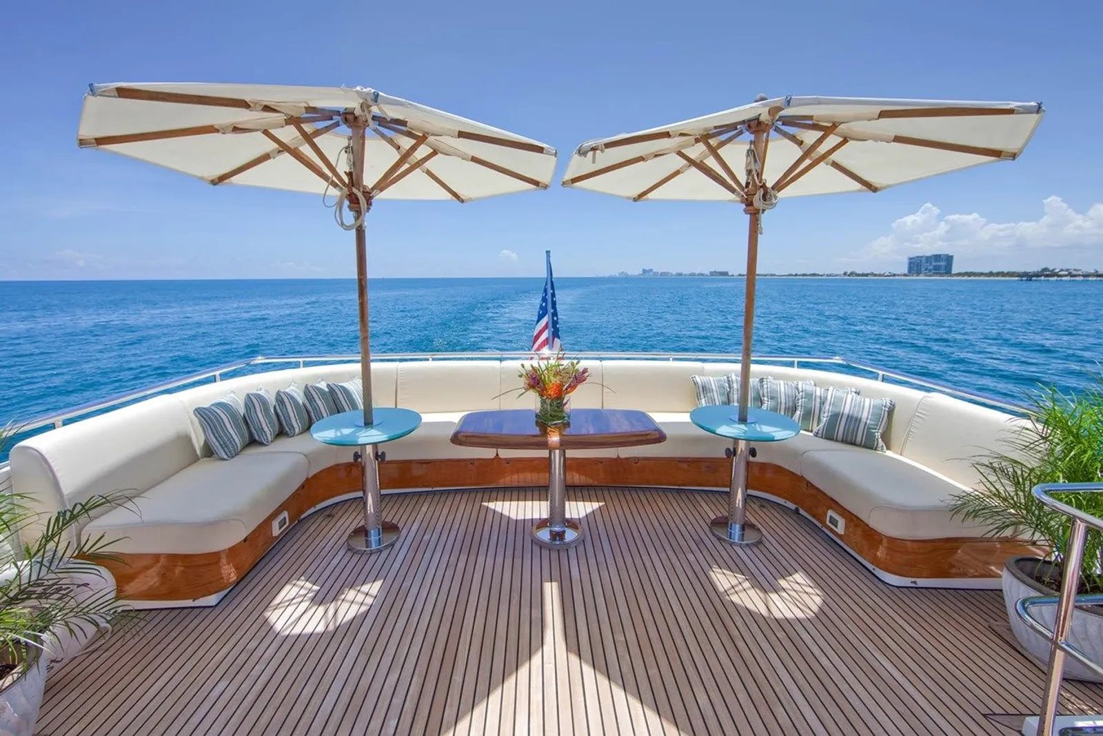INCEPTION yacht detail photo