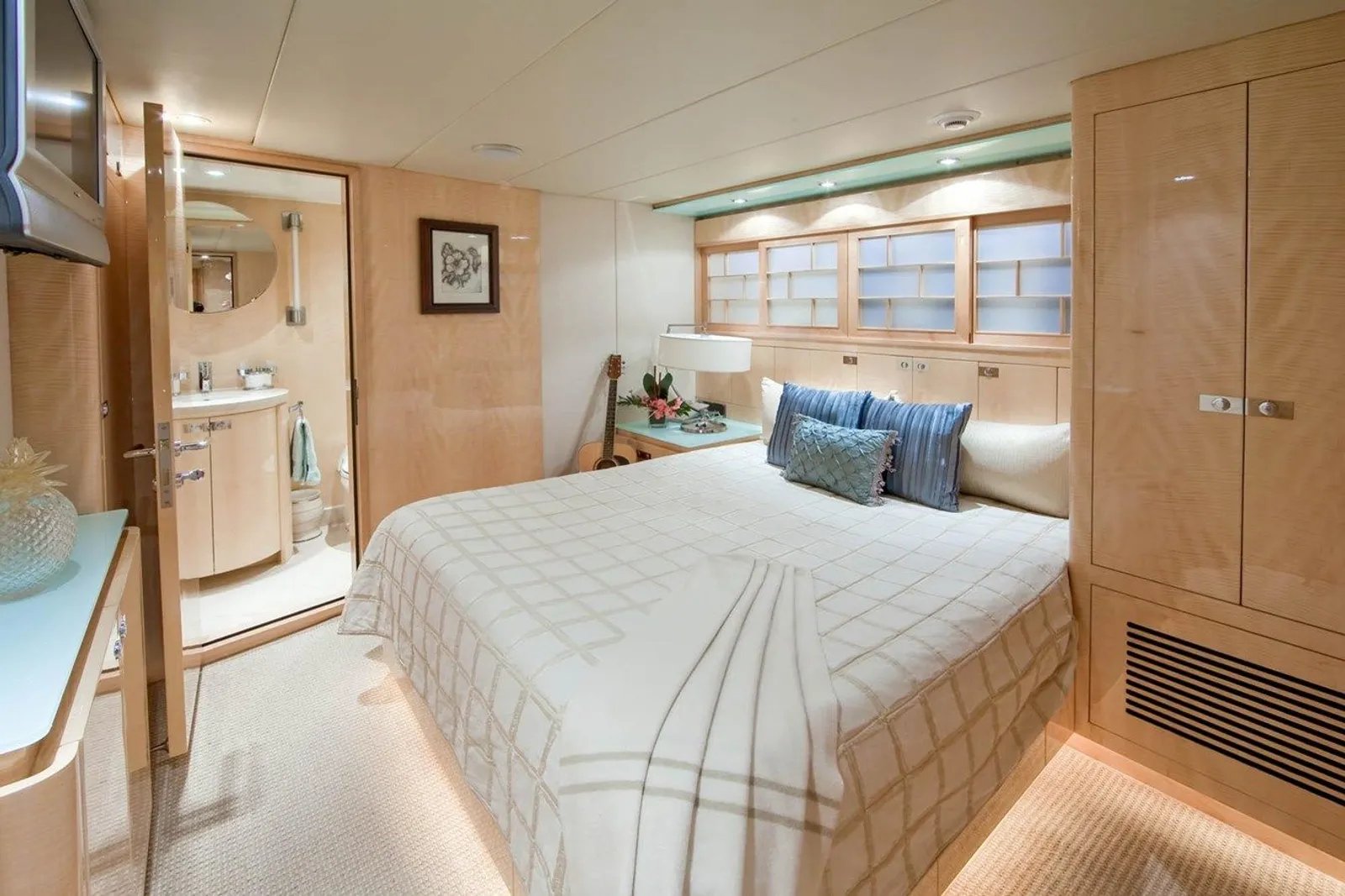 INCEPTION yacht detail photo