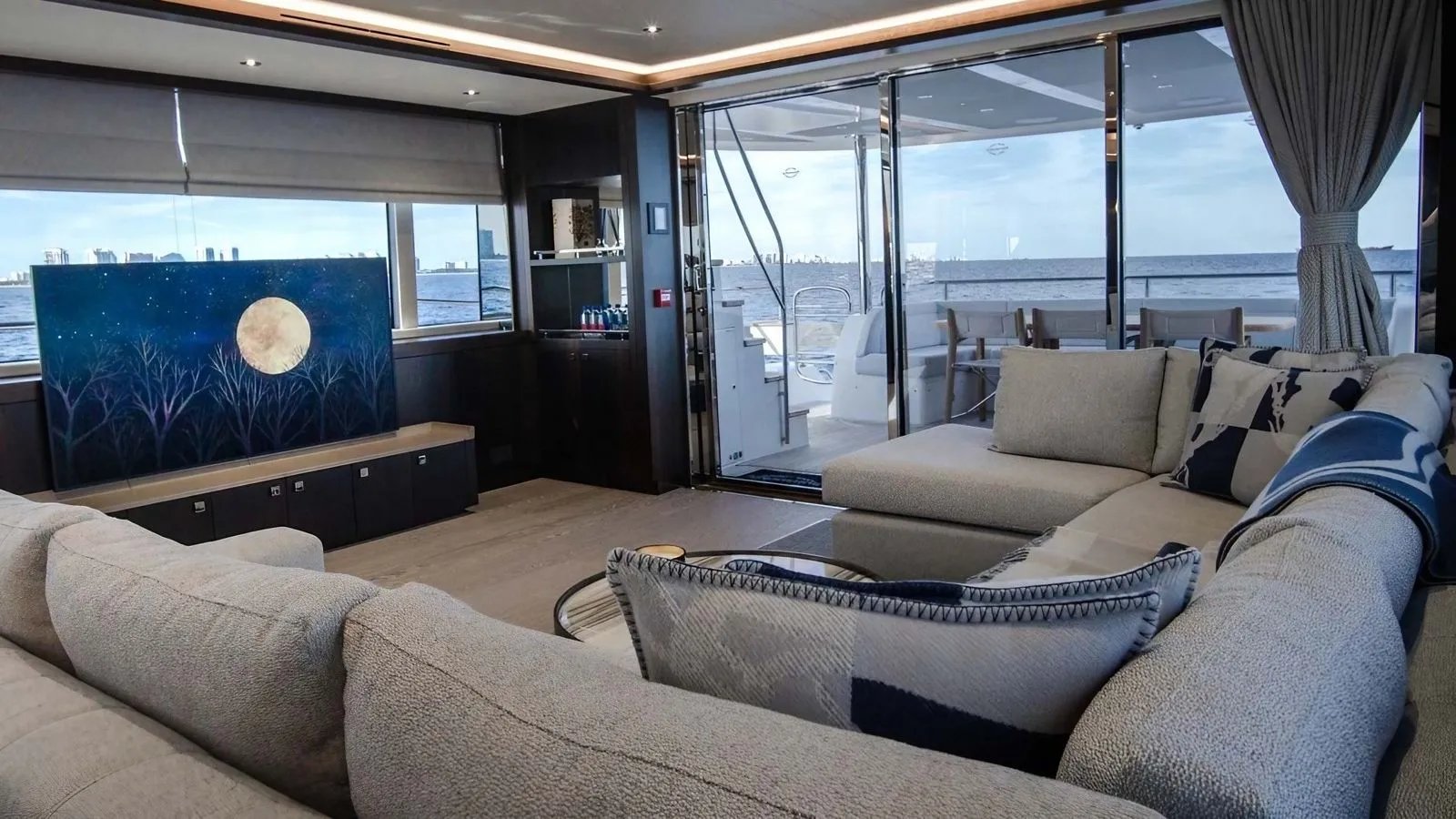 NIGORA yacht detail photo