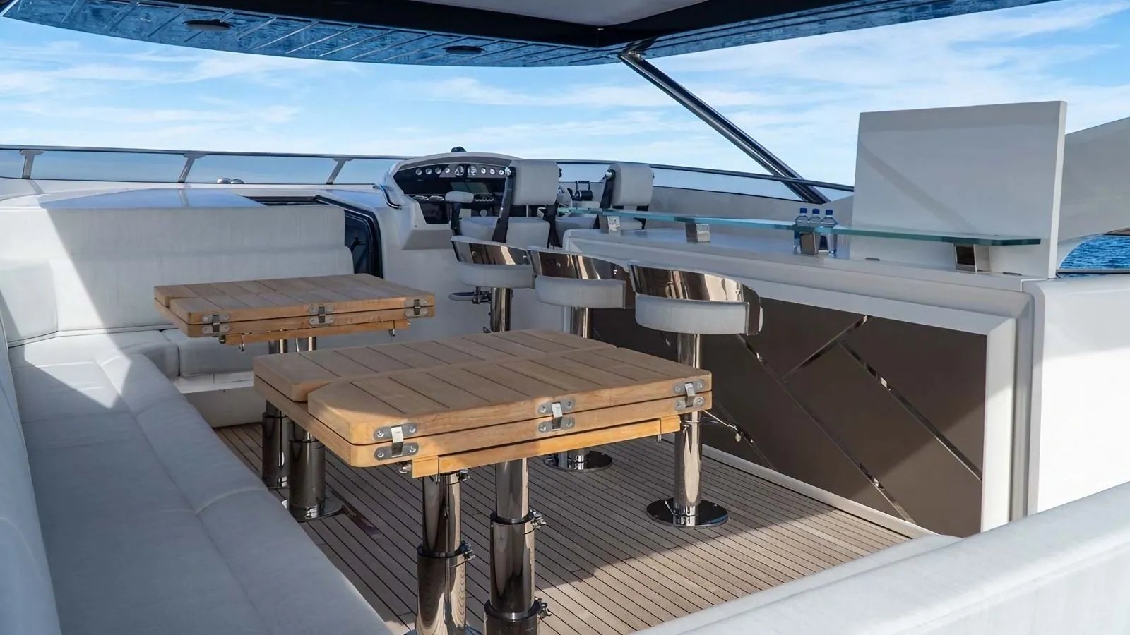 NIGORA yacht detail photo