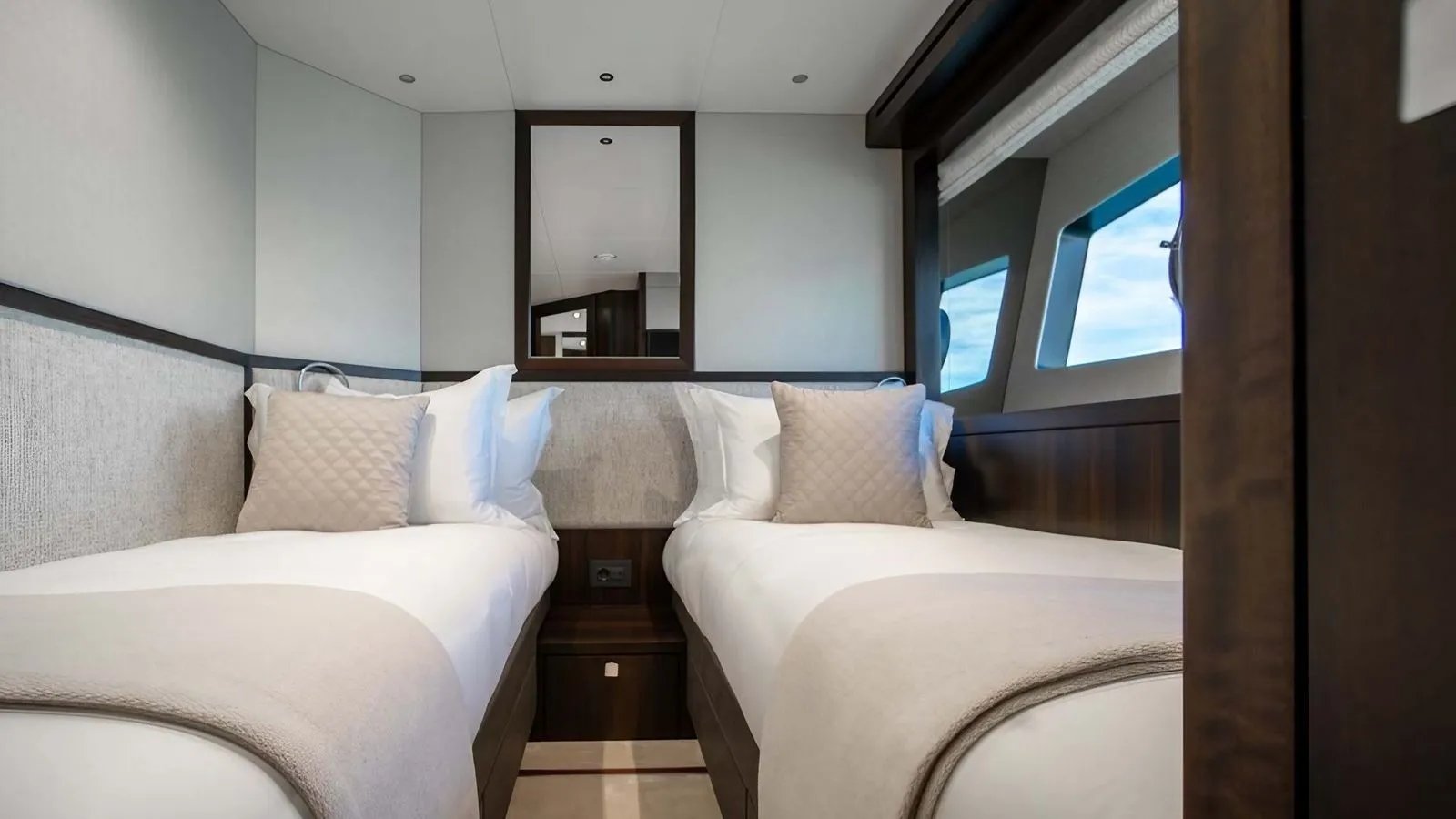 NIGORA yacht detail photo