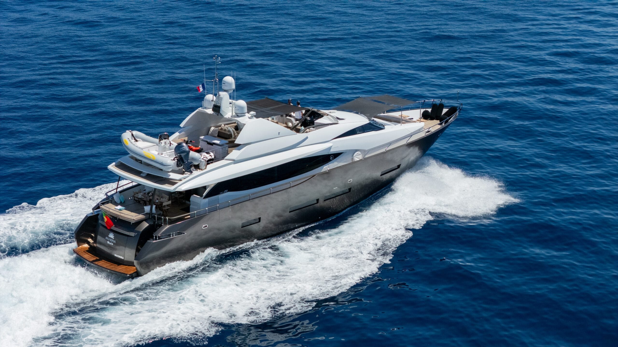 RIVIERA SUN yacht exterior profile