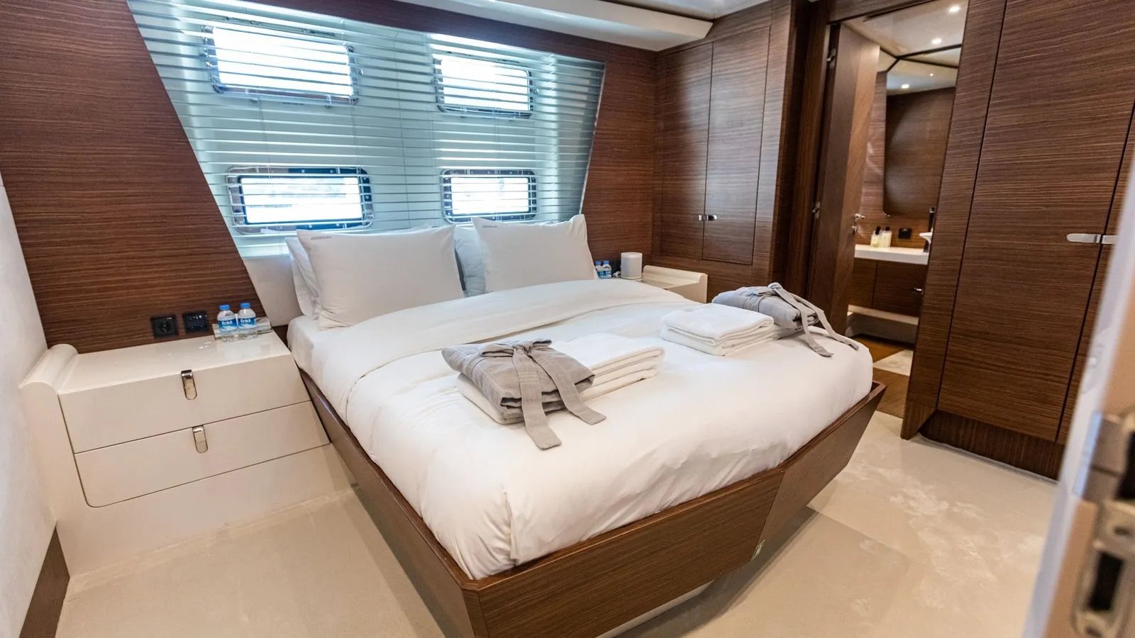 ZEEMAR yacht detail photo