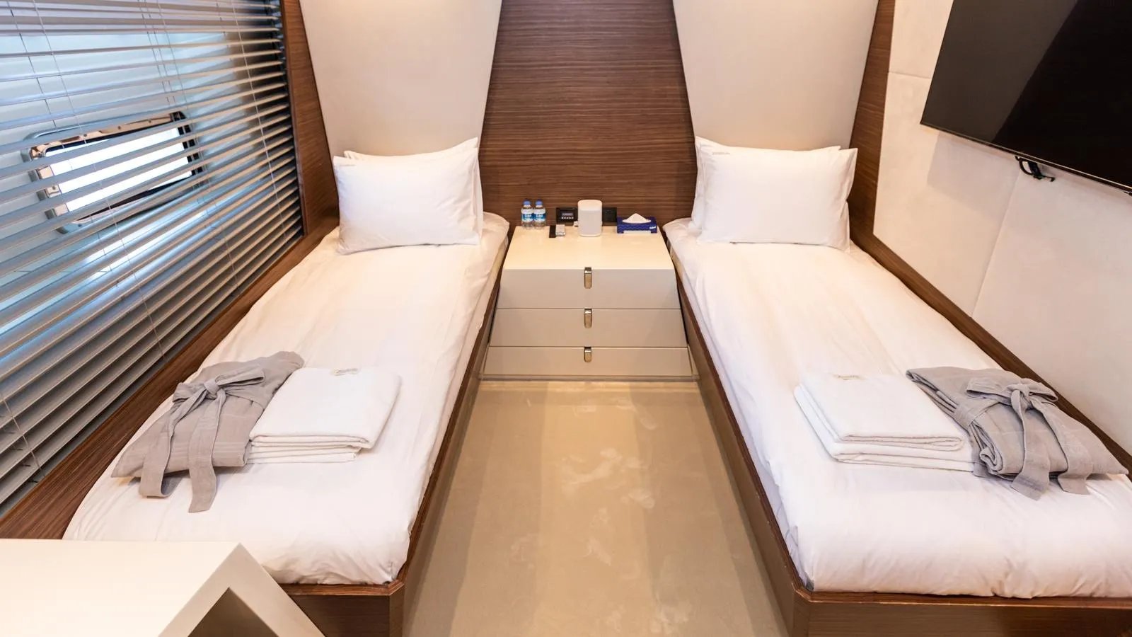 ZEEMAR yacht detail photo