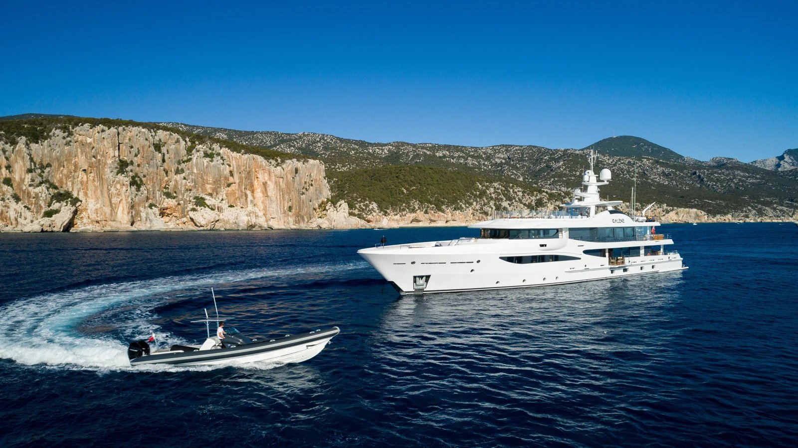 GALENE beach club