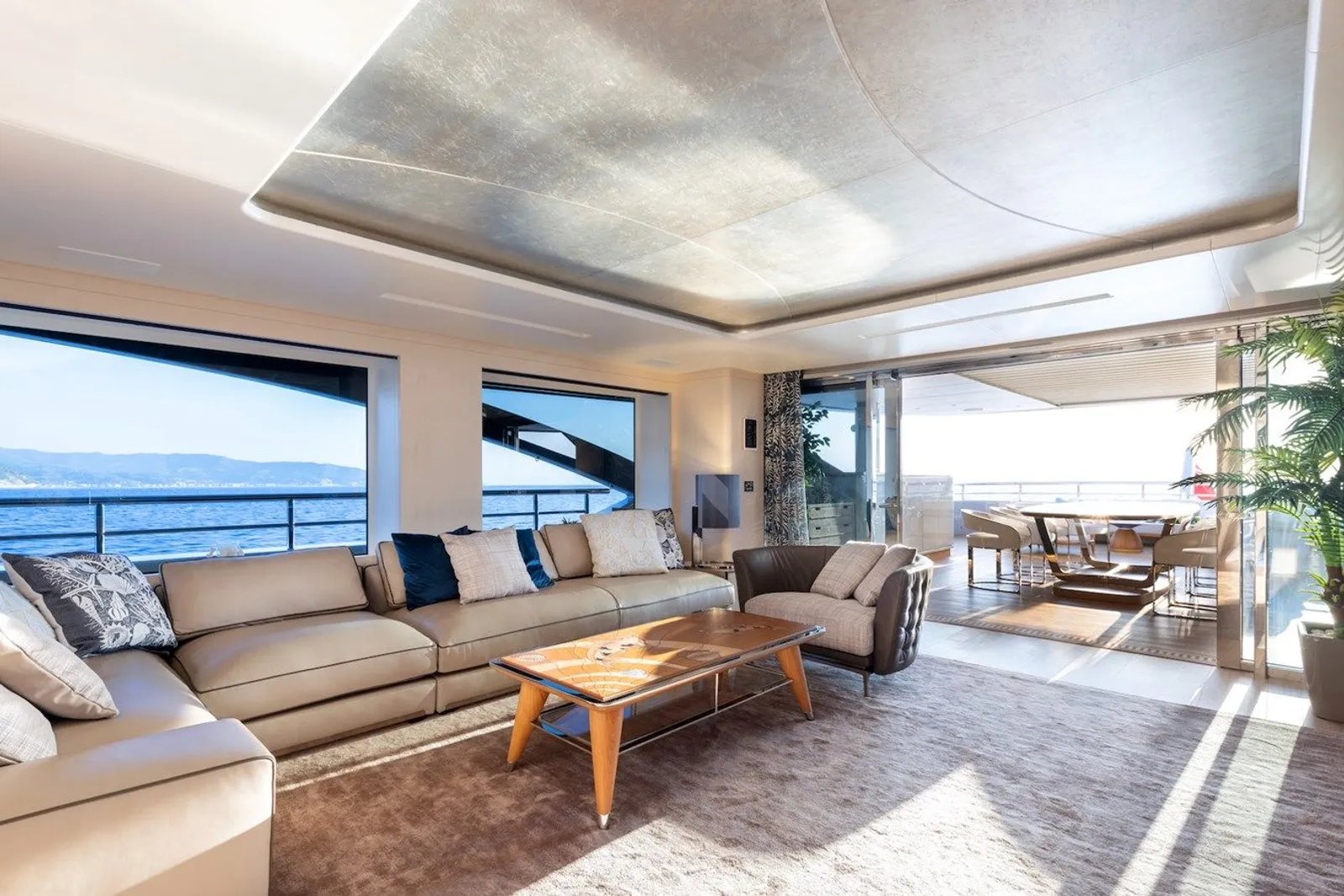 IRYNA II yacht detail photo