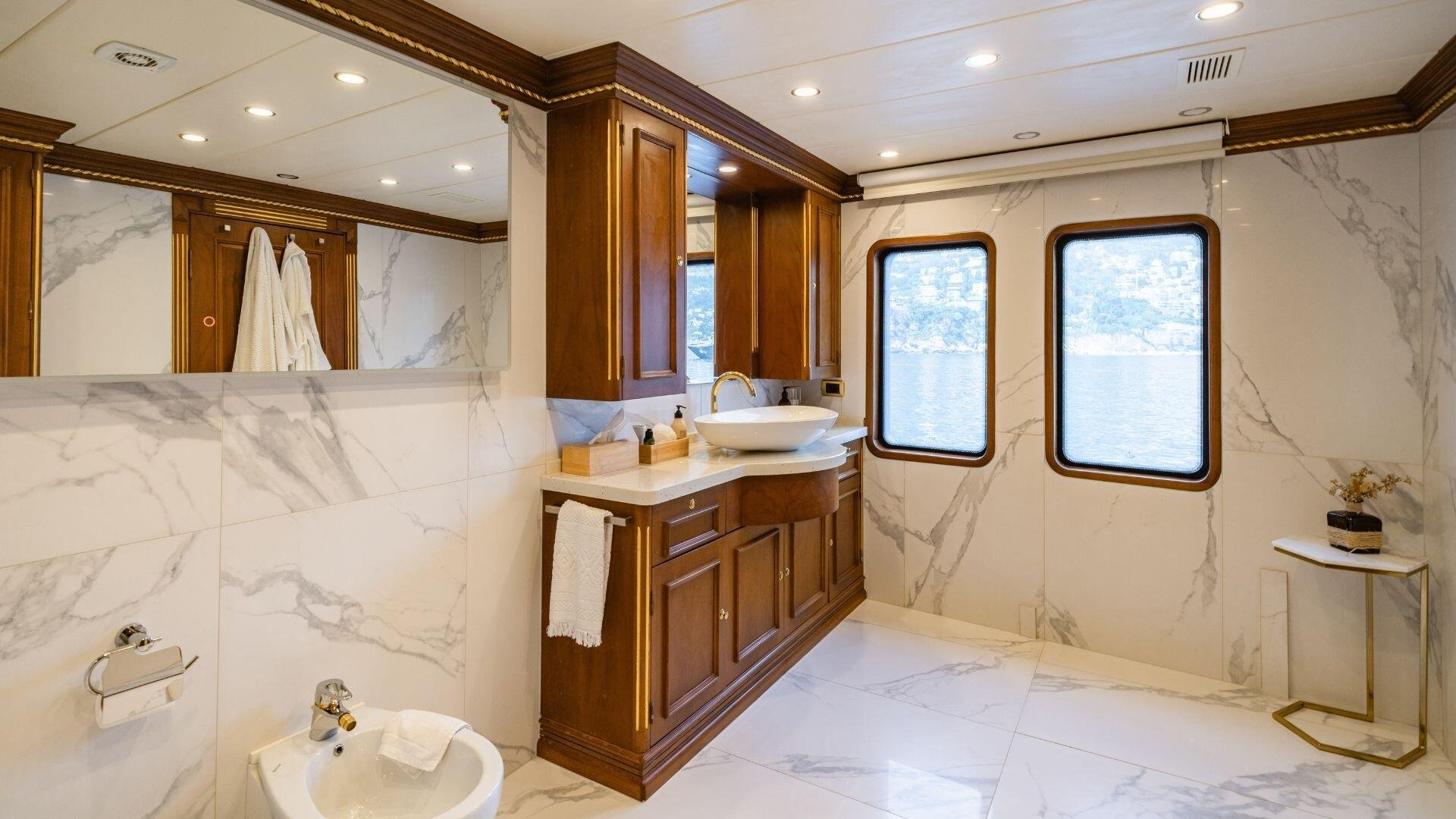 IRAMA yacht detail photo