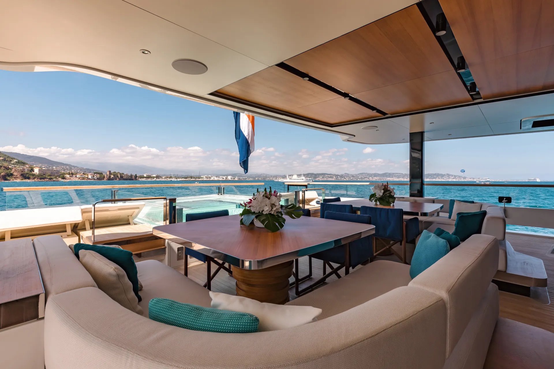 C yacht detail photo