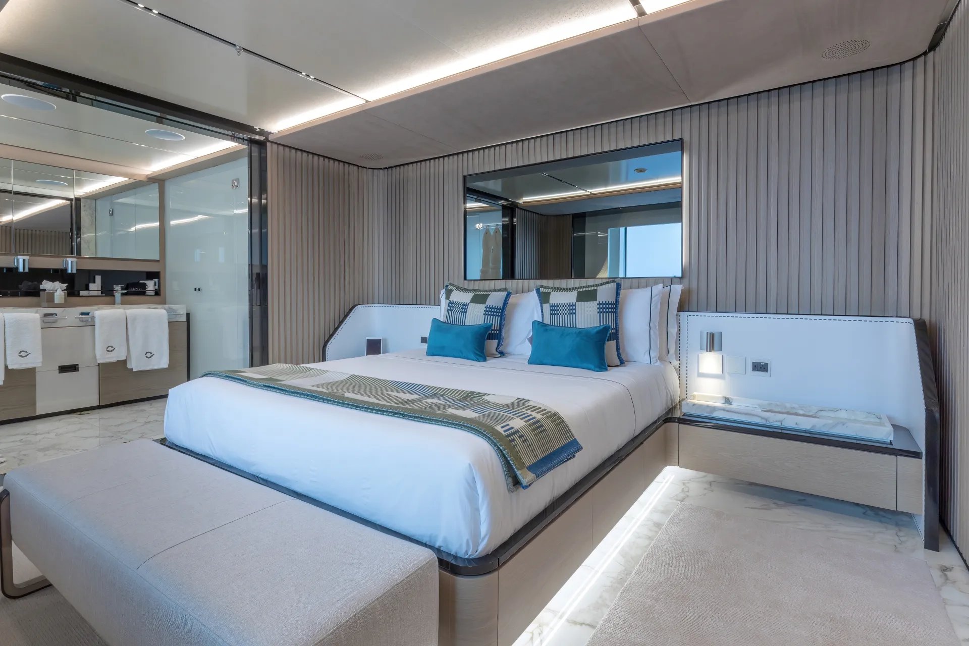 C yacht detail photo