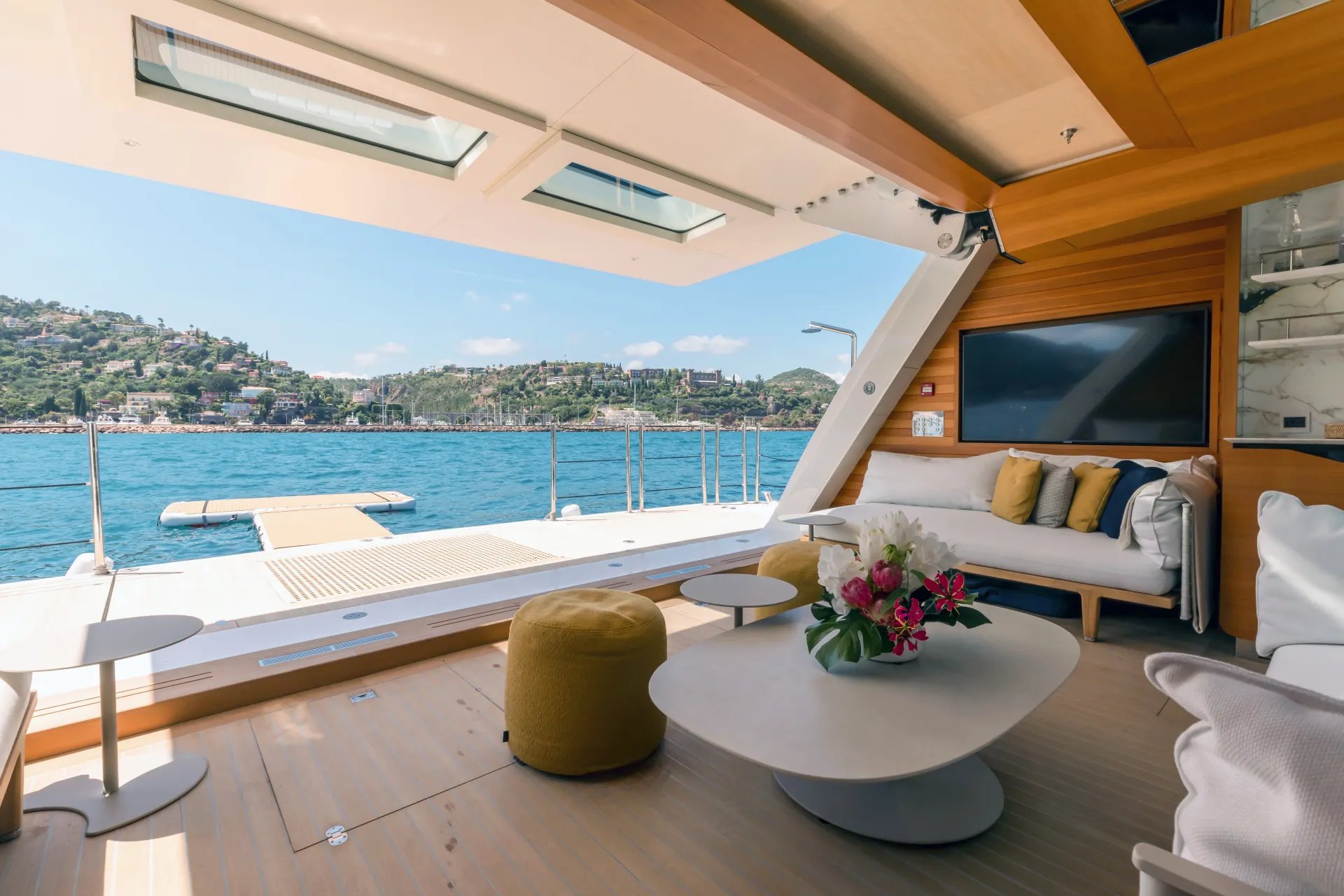C yacht detail photo