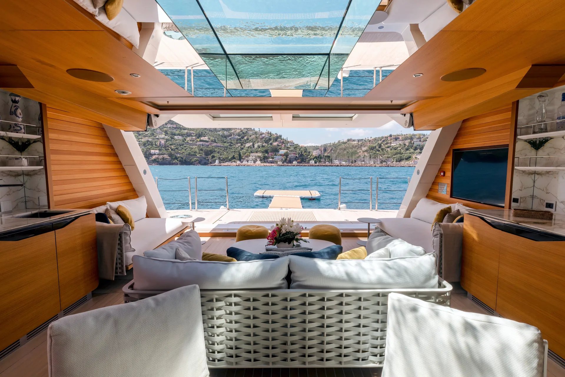 C yacht detail photo