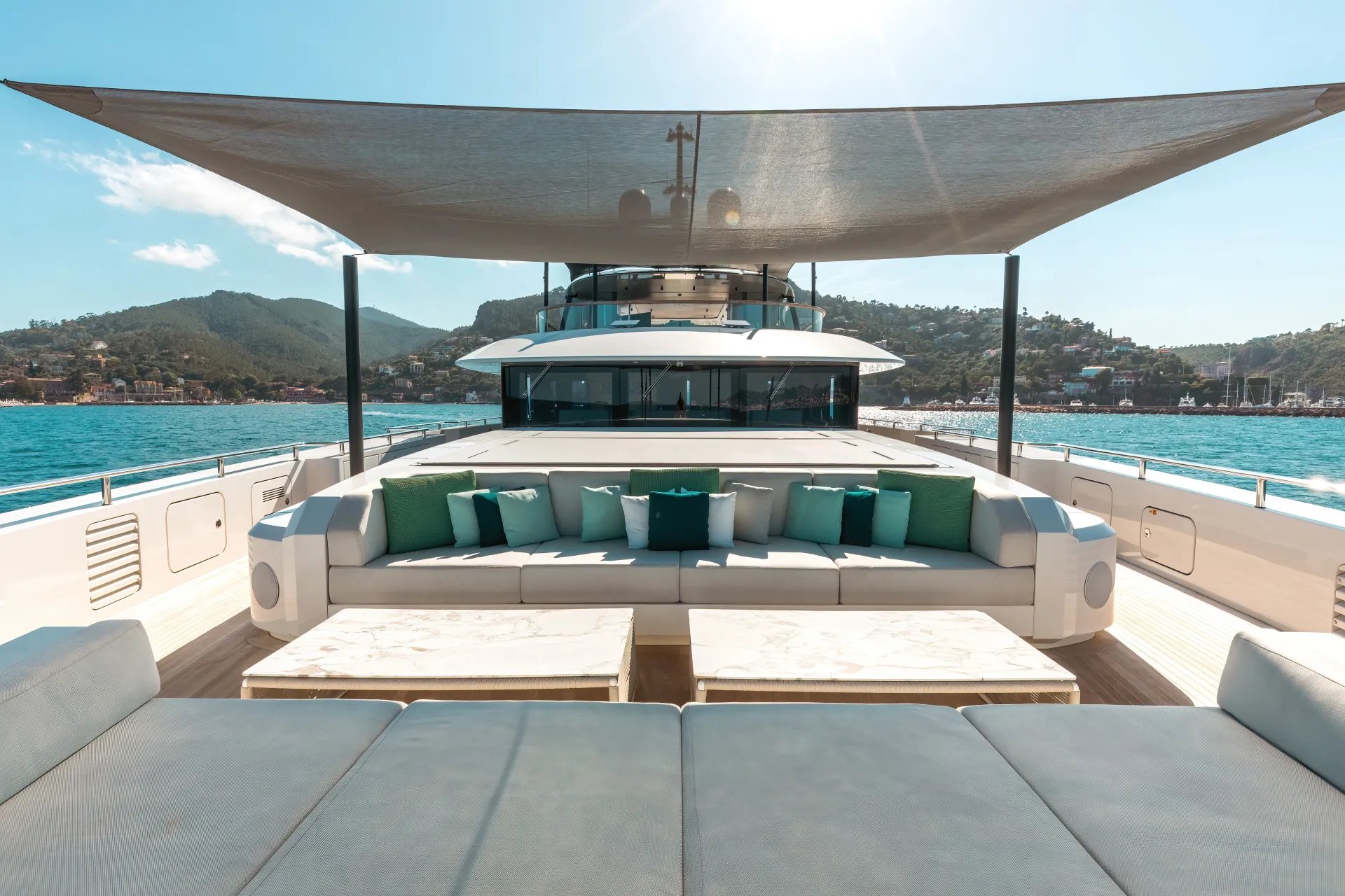 C yacht detail photo