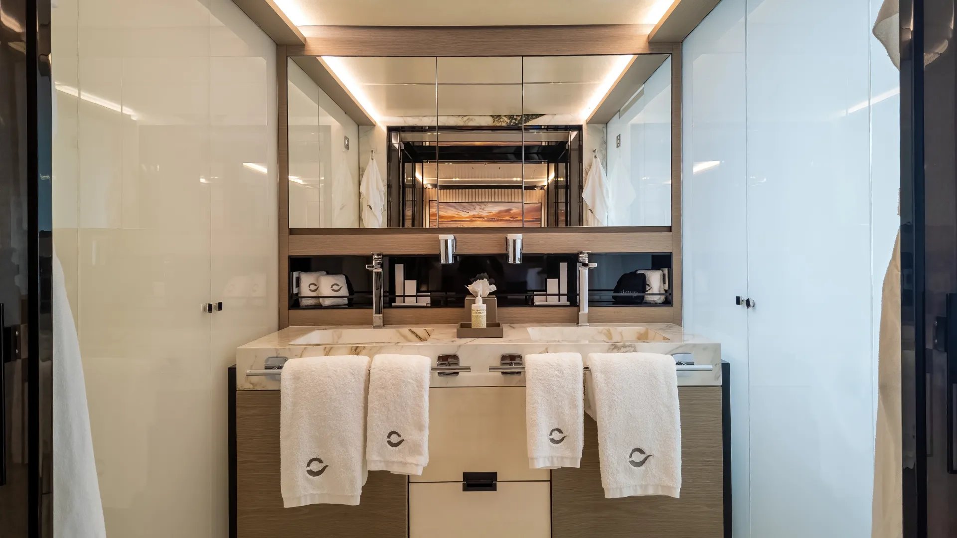 C yacht detail photo
