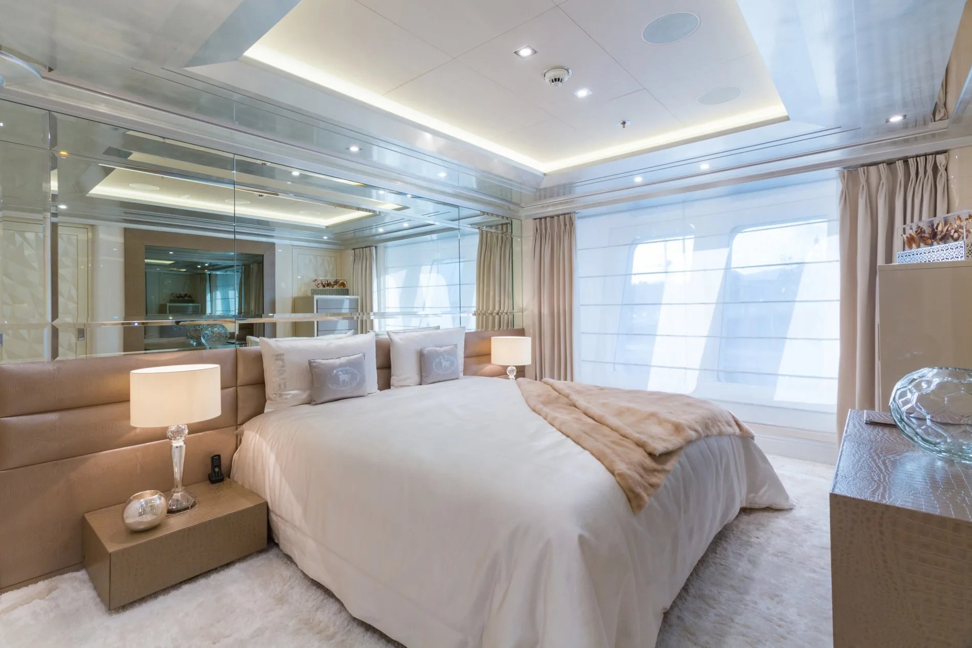 LADY LARA yacht detail photo
