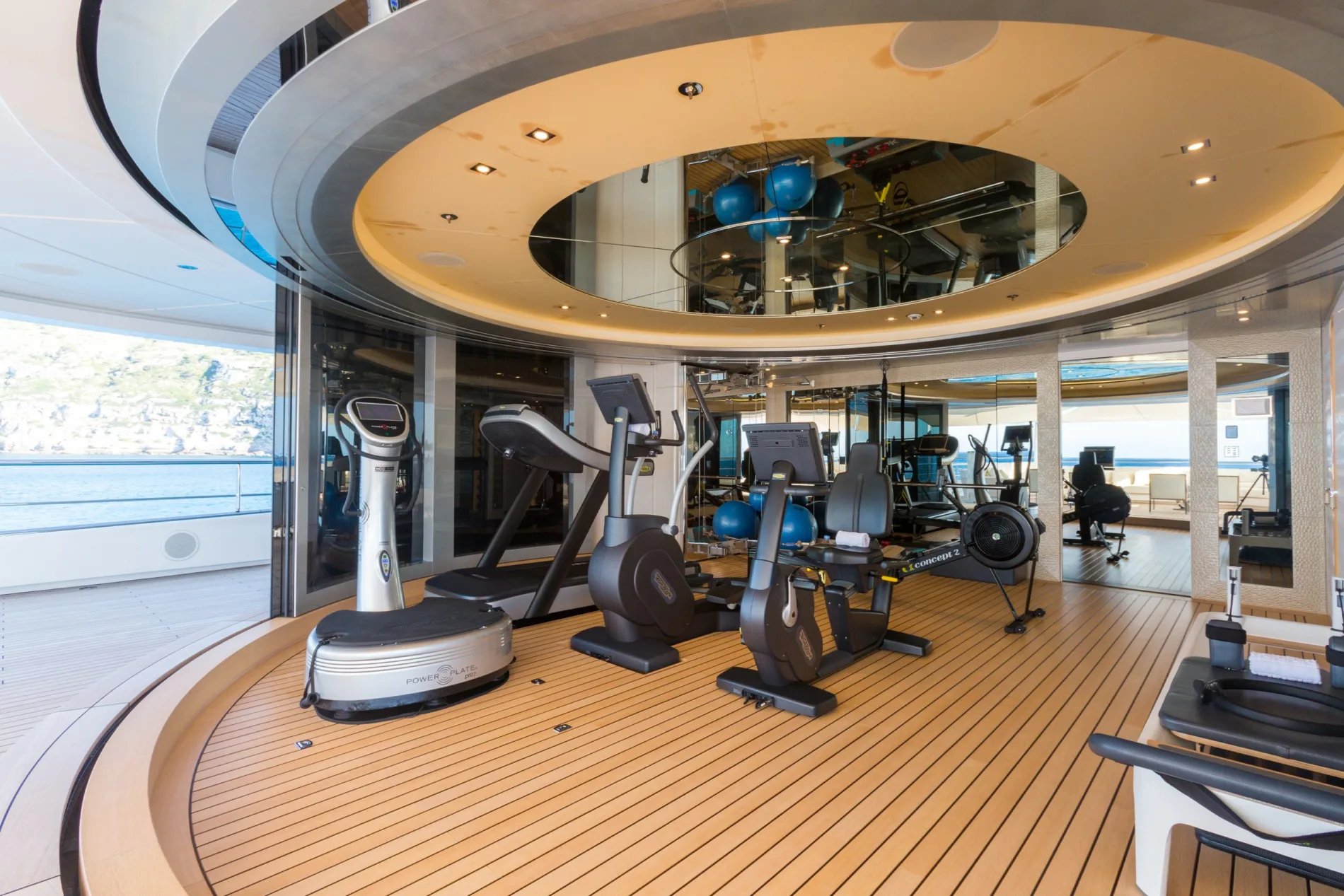 LADY LARA yacht detail photo