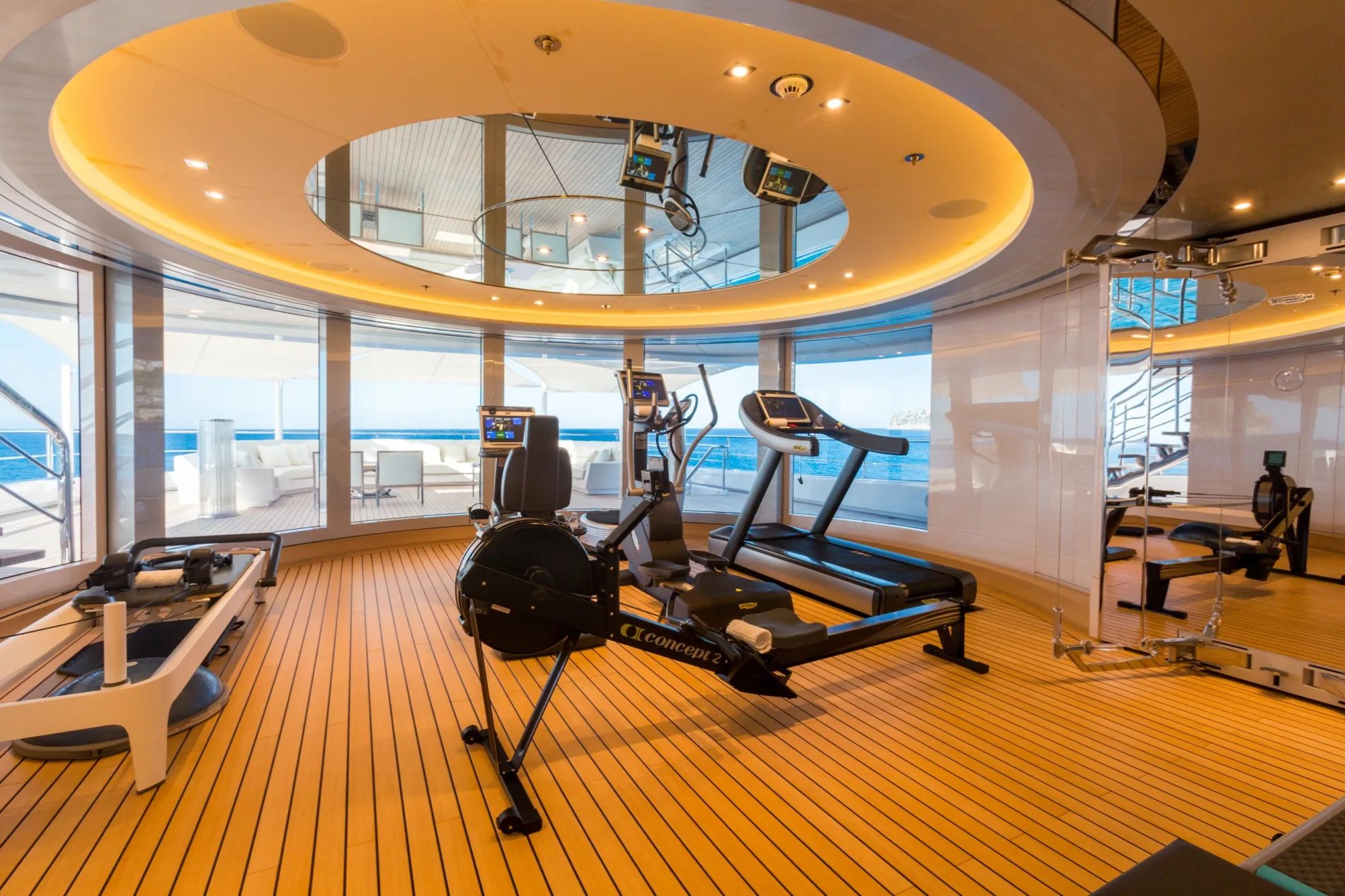 LADY LARA yacht detail photo