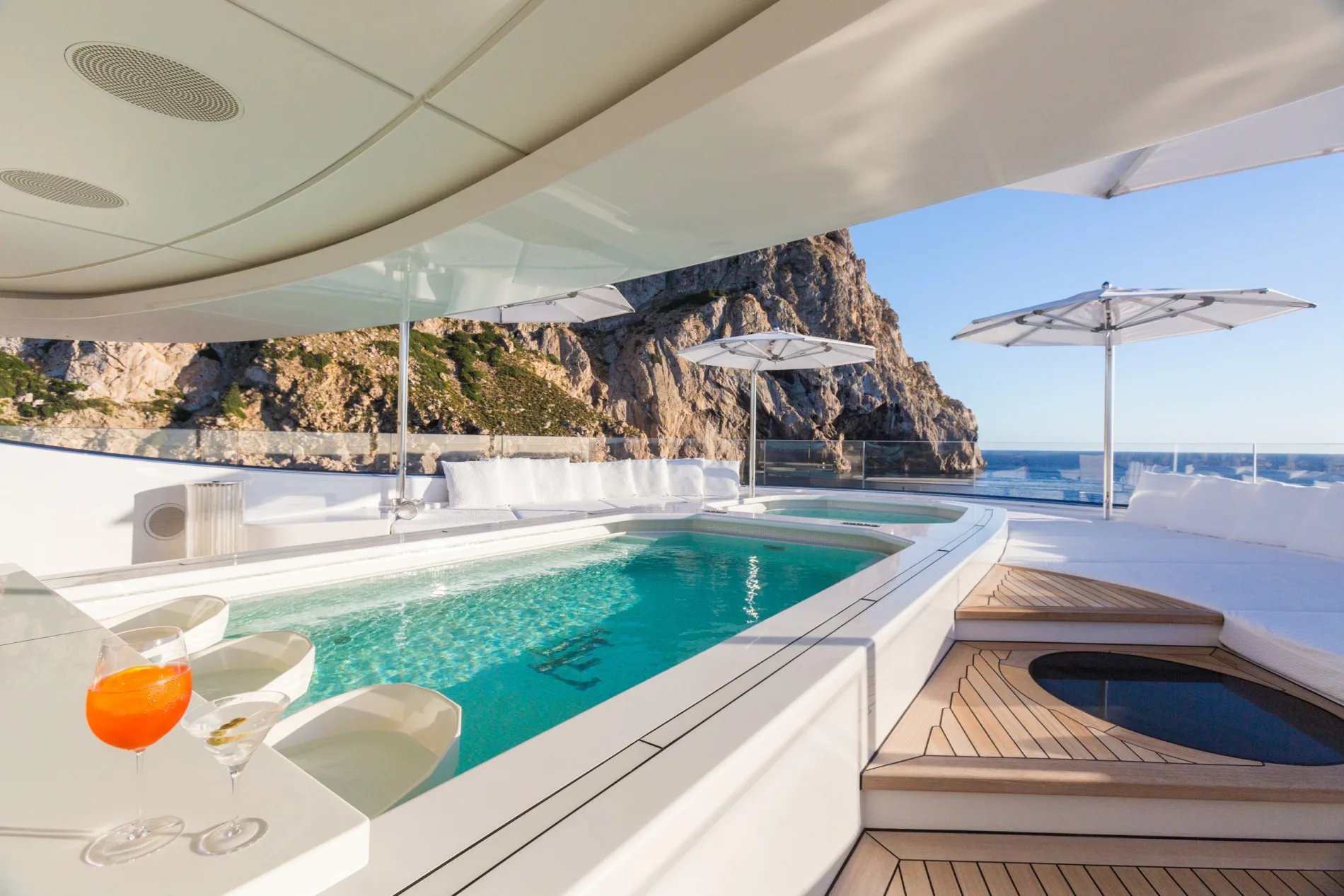 LADY LARA yacht detail photo