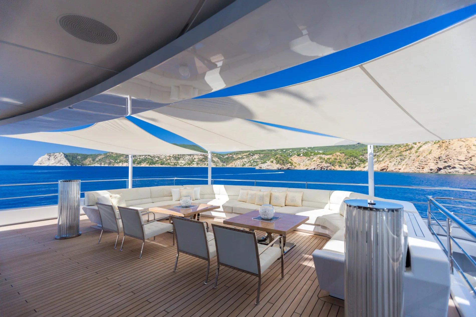 LADY LARA yacht detail photo
