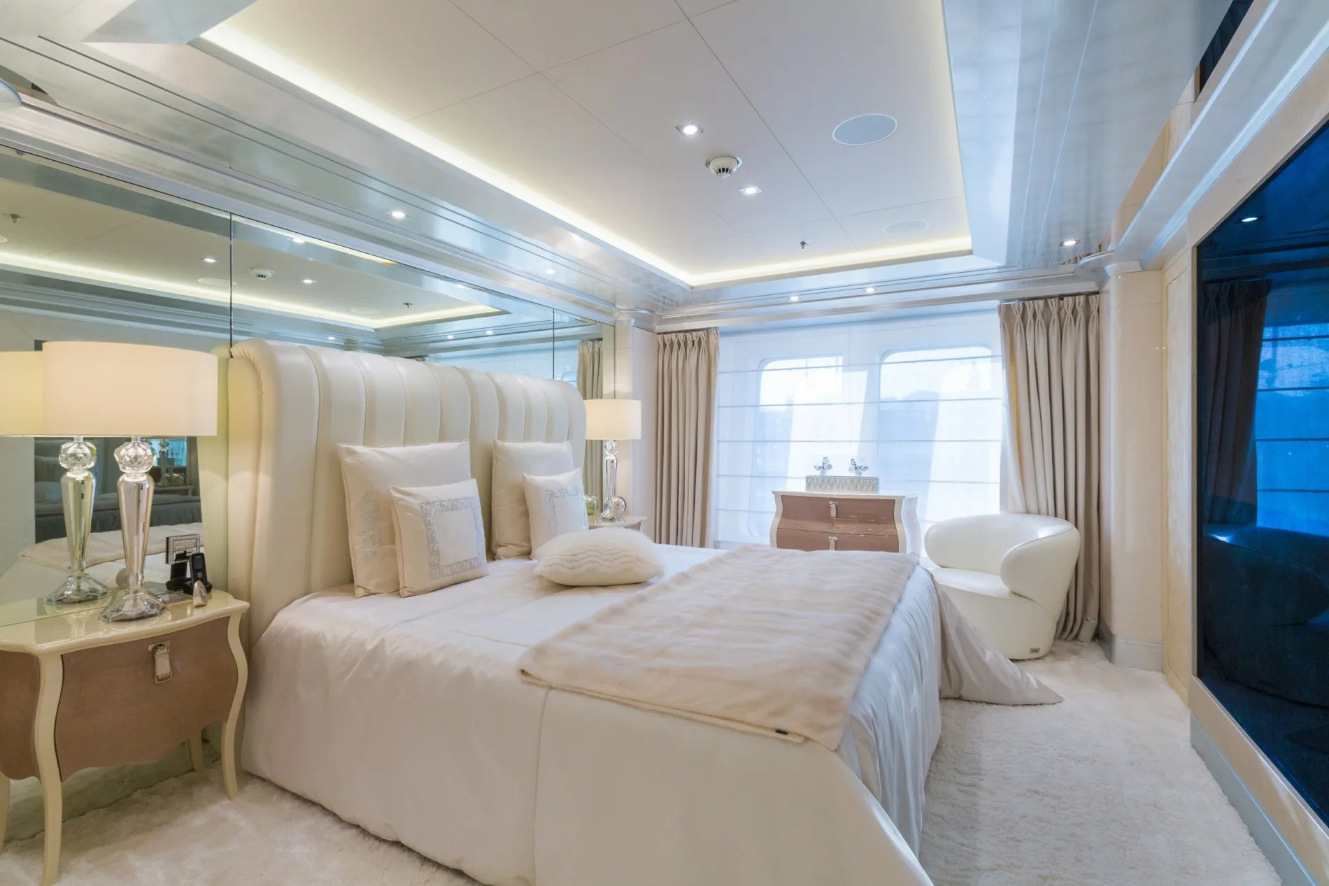 LADY LARA yacht detail photo