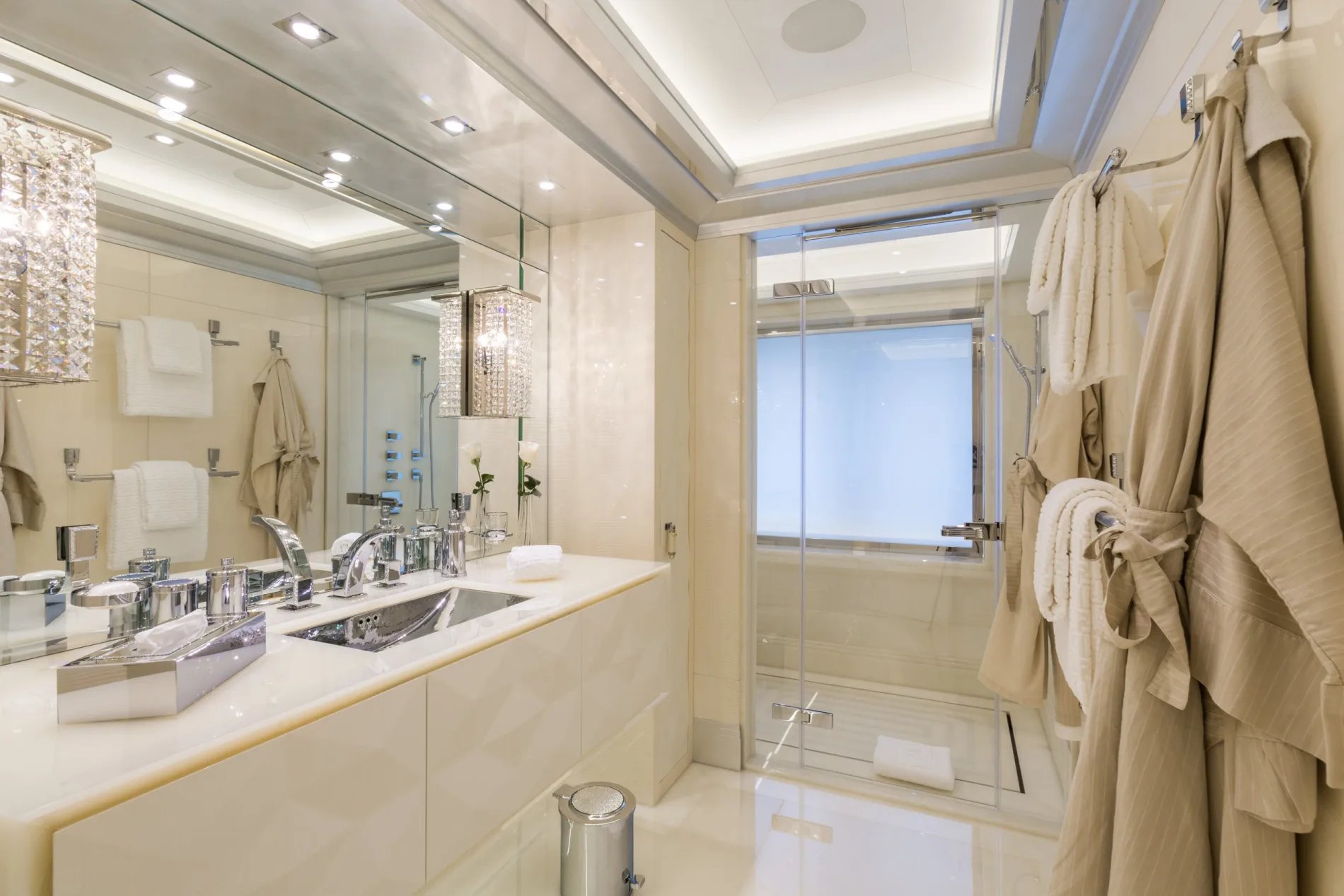 LADY LARA yacht detail photo