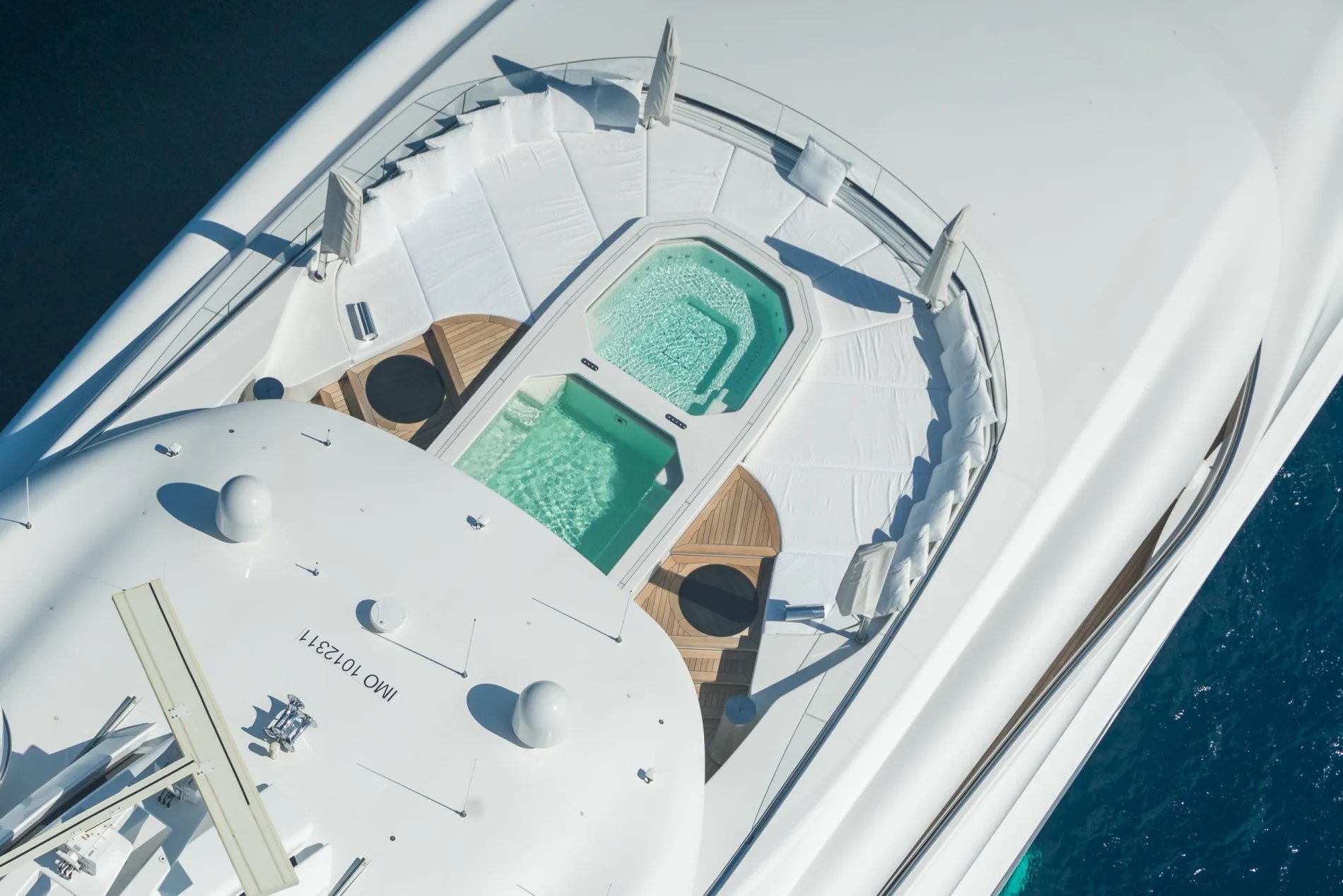 LADY LARA yacht detail photo