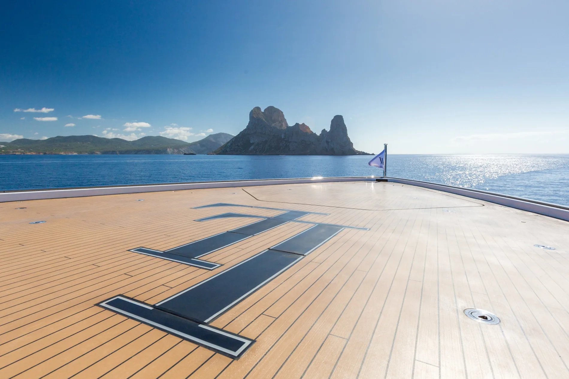 LADY LARA yacht detail photo