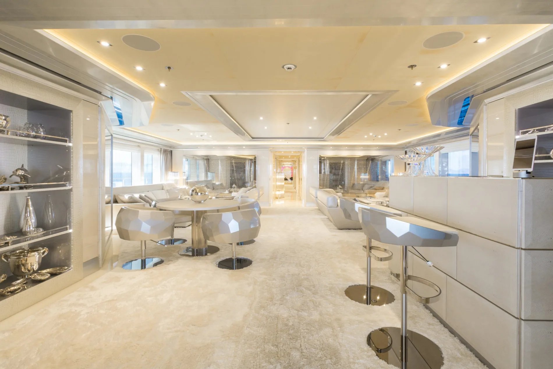 LADY LARA yacht detail photo