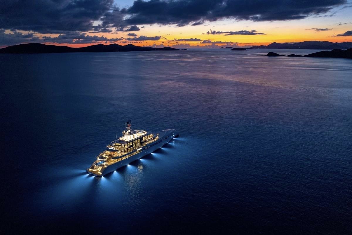 EXCELLENCE sundeck lounge