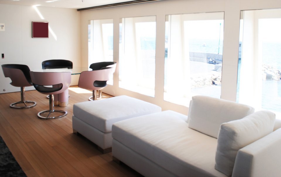 AIR yacht detail photo