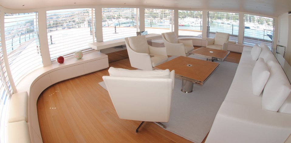 AIR yacht detail photo