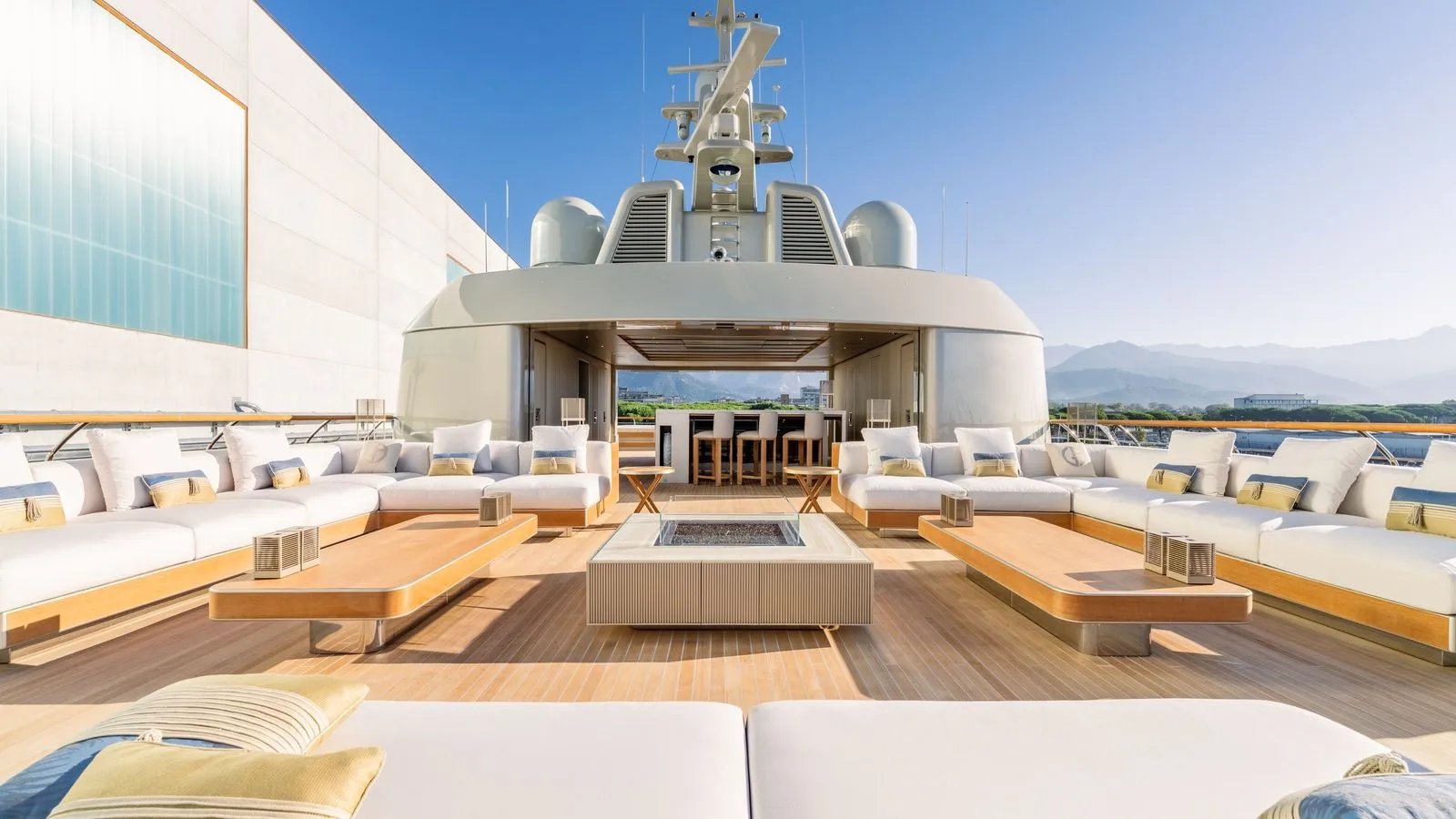 GECO yacht detail photo
