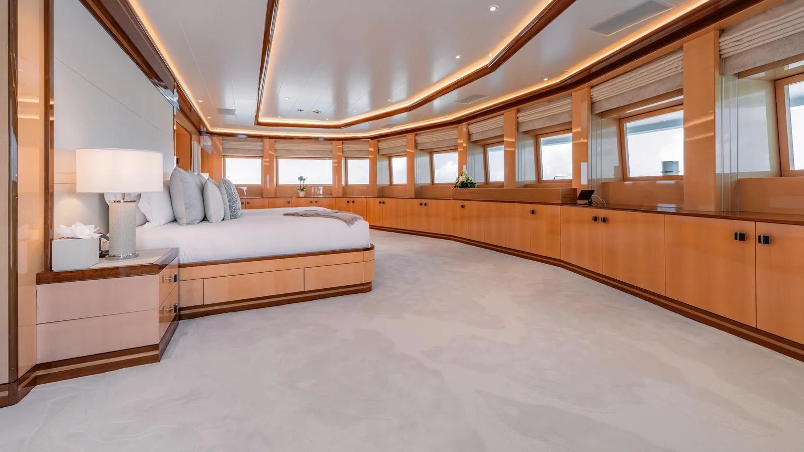 BATELLO yacht detail photo