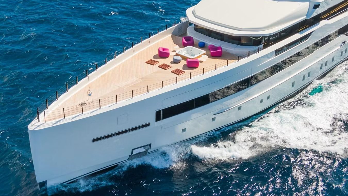 RIO yacht detail photo